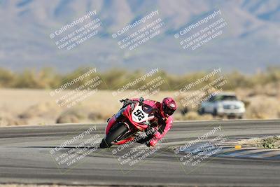 media/Dec-07-2025-CVMA (Sun) [[3e7d2de5dc]]/Race 16-Formula Middleweight/